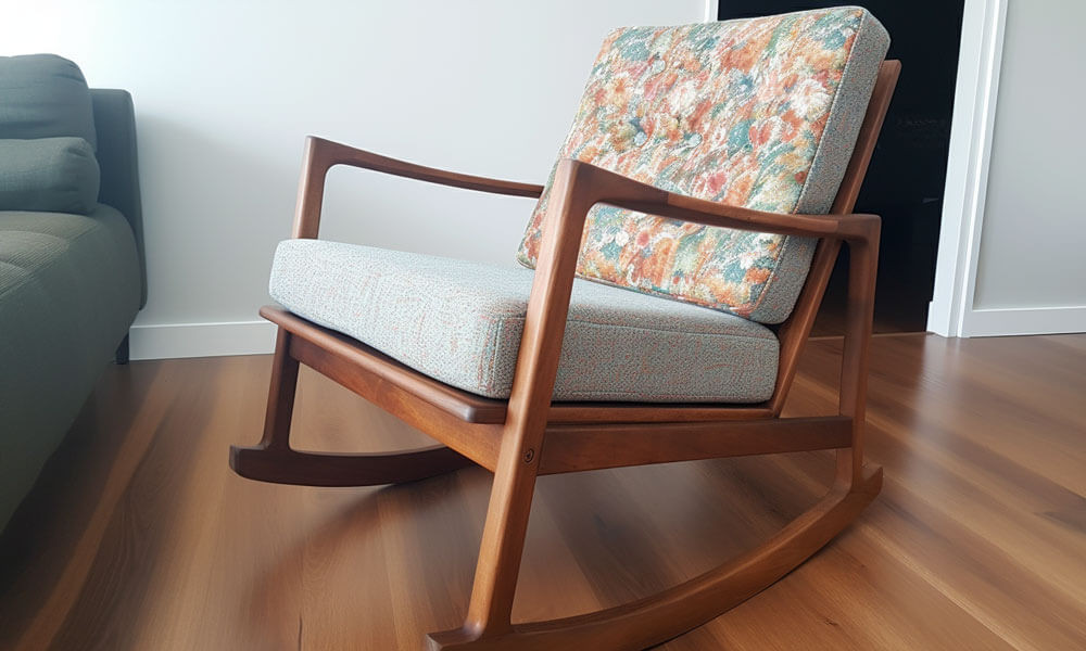 текстильное кресло-качалка